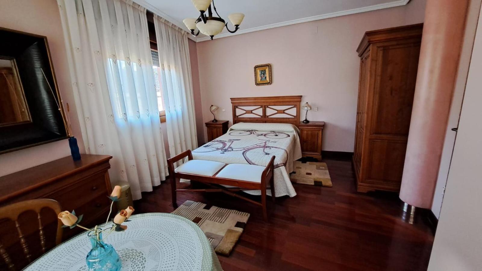 La Madre Abadesa Villa ทอร์เดซียัส ภายนอก รูปภาพ